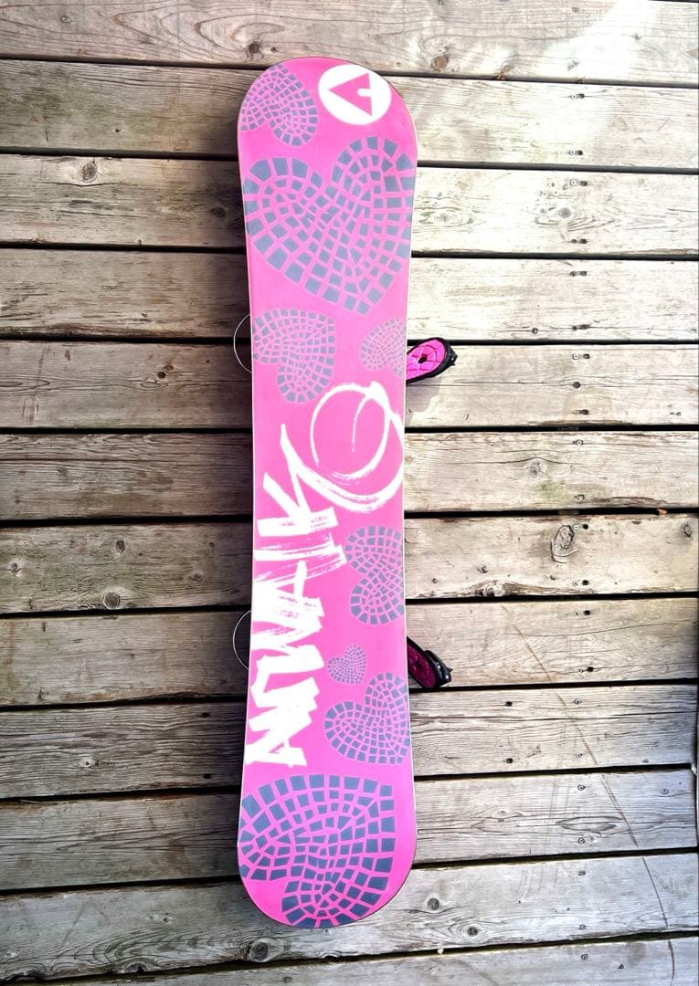 AIRWALK かわいいハート柄レディース スノーボード140㎝ビンディング付き