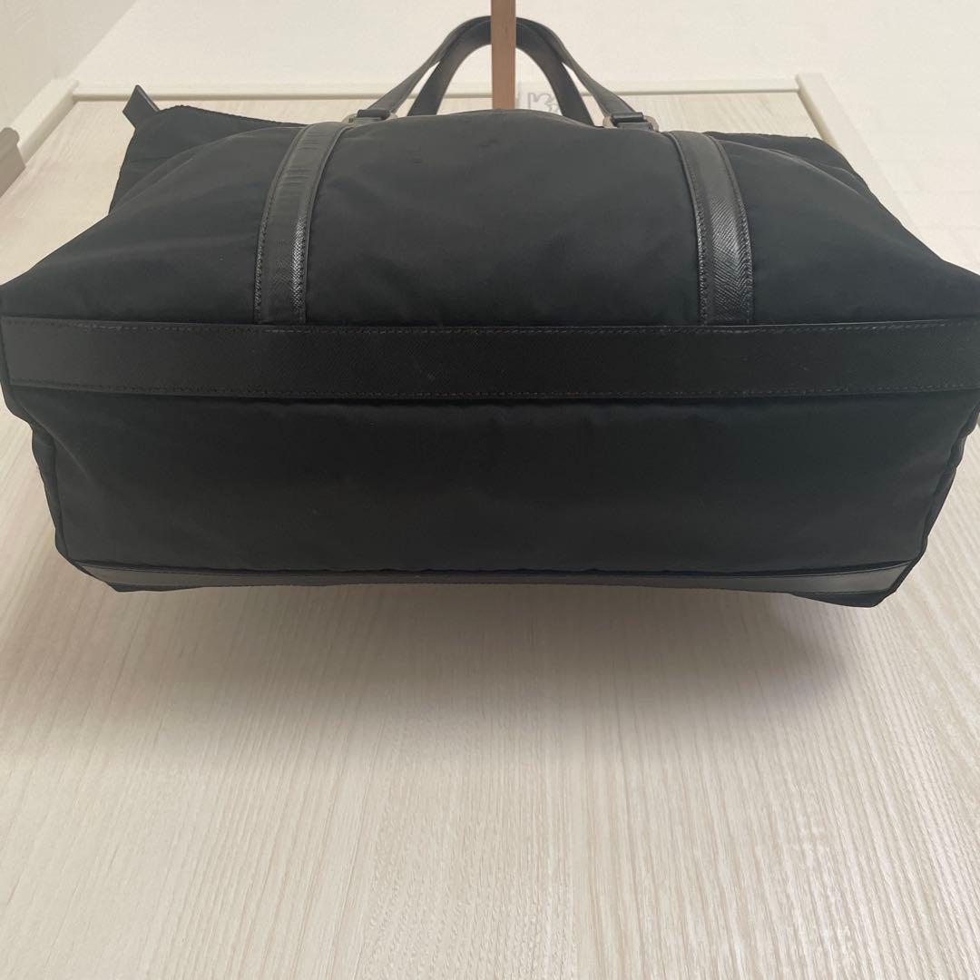 PRADA ブラック ビジネスバッグ
