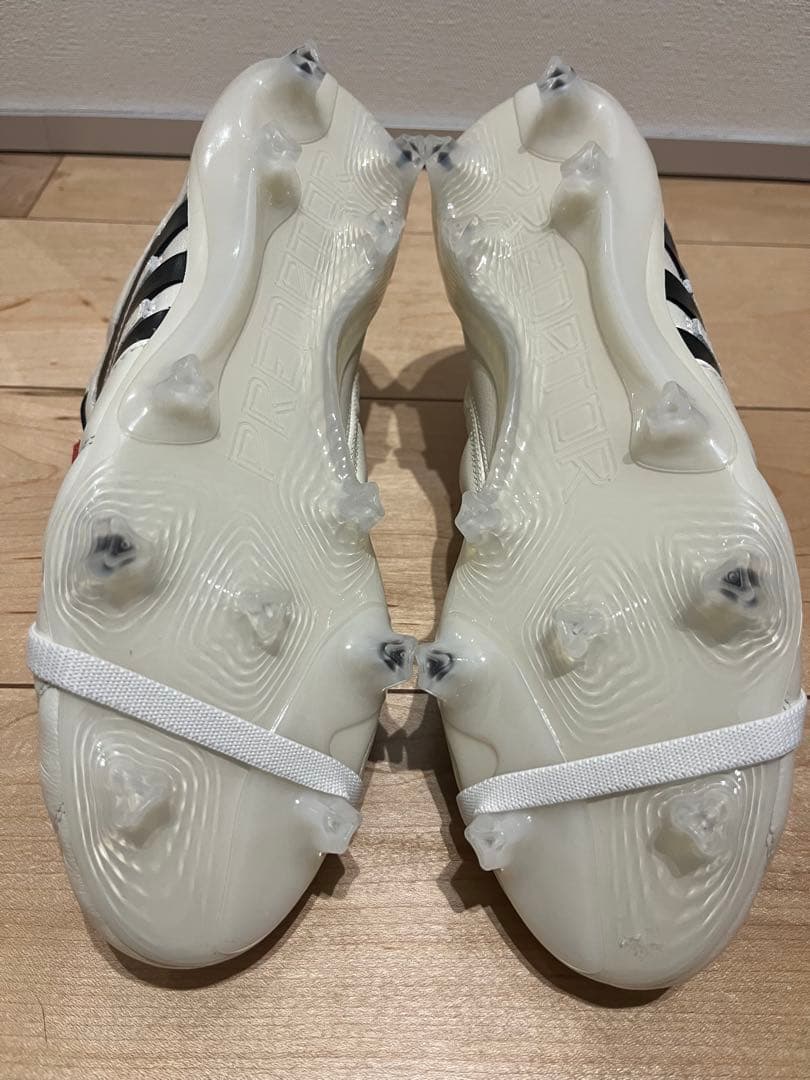 プレデターマニア27.0 adidas サッカーシューズ ホワイト