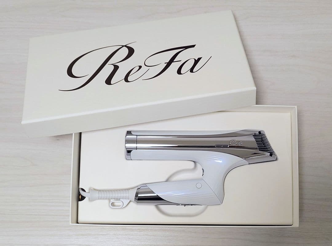 リファ　ビューテック ドライヤー S+　ホワイト