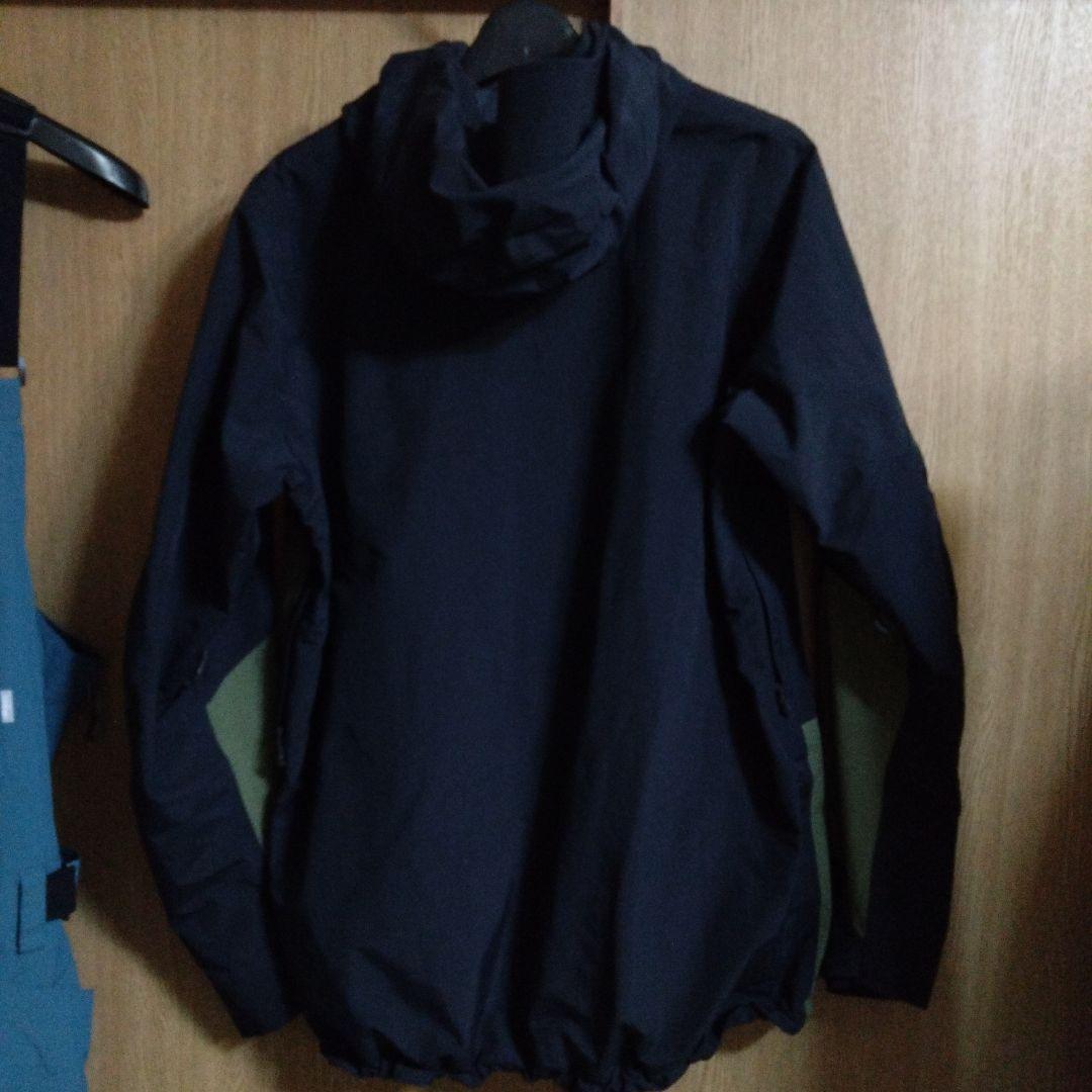 し*お様 Burton ak スノーボードジャケット & ネームレスエイジ ビブ