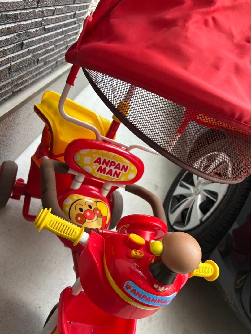 アンパンマン デラックス　三輪車　サンシェード付き