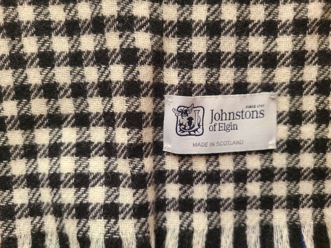 【未使用品】ジョンストンズ　Johnstons 大判ダブルフェイス　マフラー