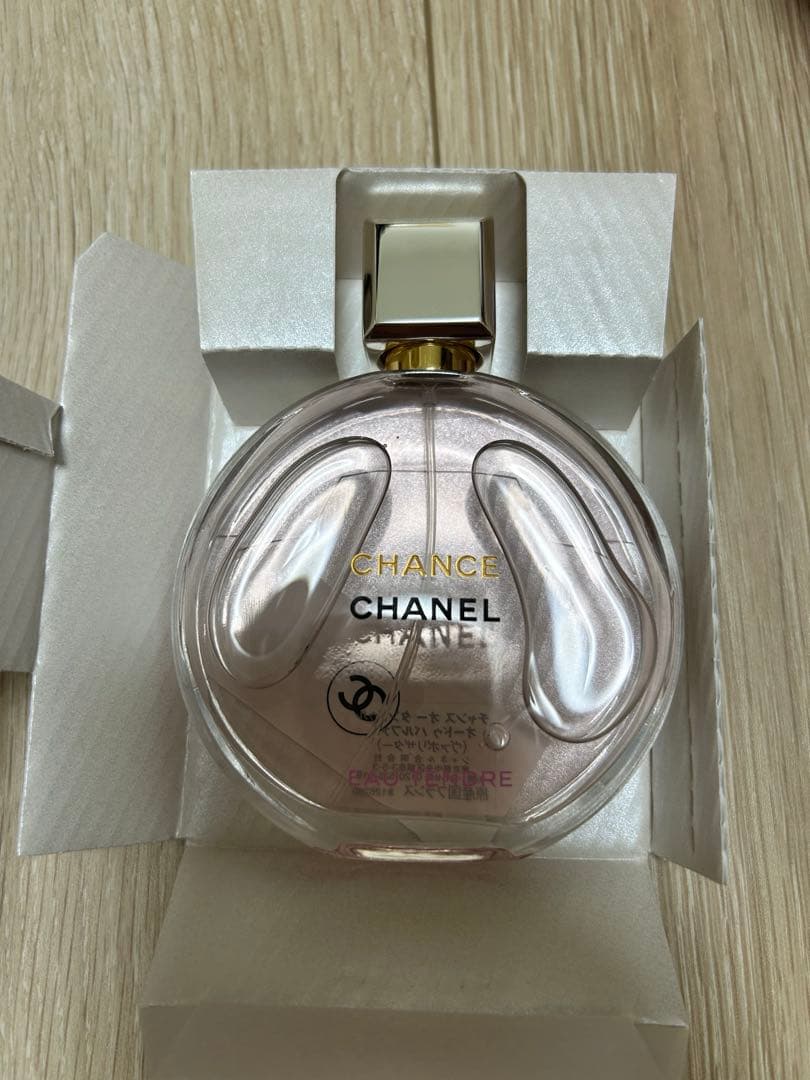 シャネルのチャンスオー タンドゥル オードゥ パルファムヴァポリザター100ml