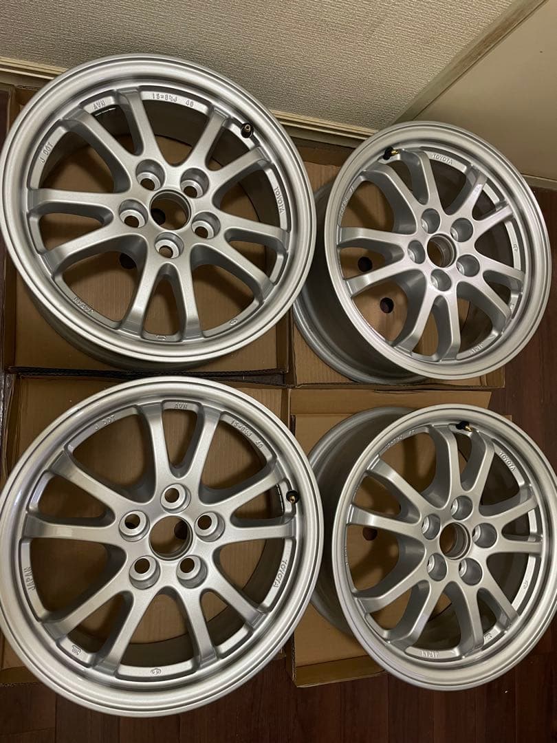 fuku様新車外し　50プリウス　純正ホイル