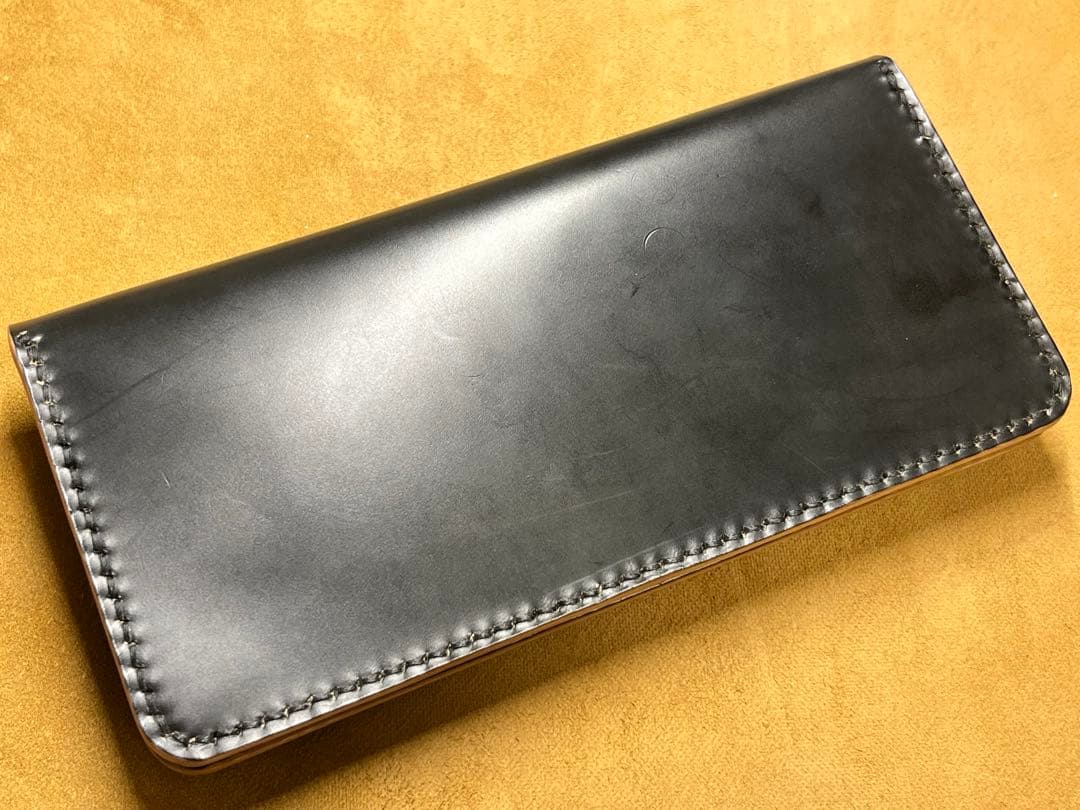 トラッカーウォレット 新喜皮革製 コードバン 蝋引き ブラック