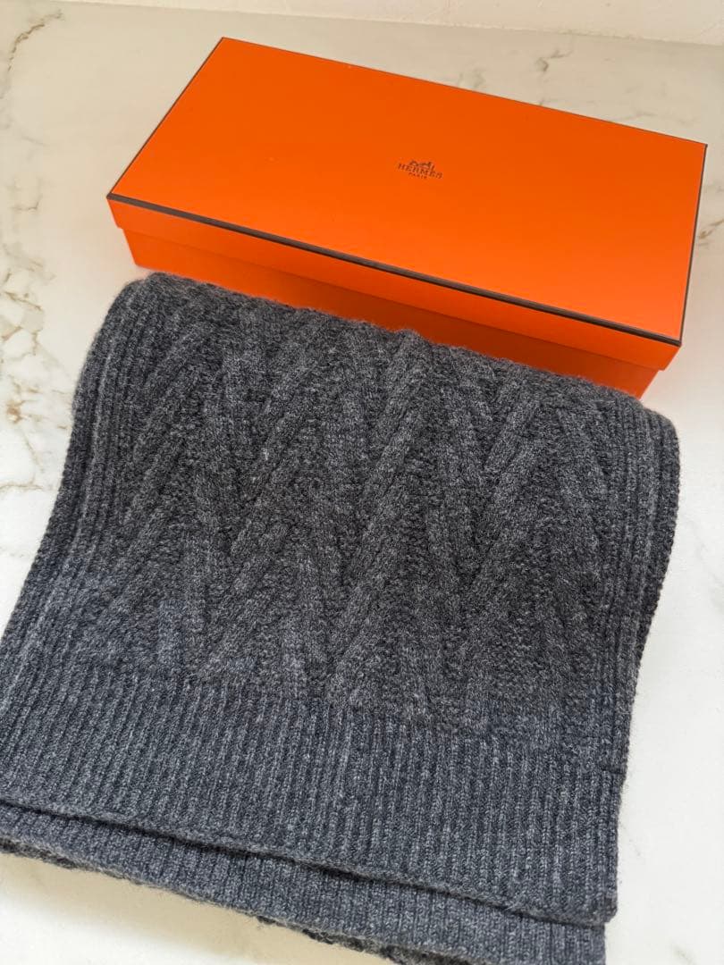 HERMES グレー ケーブル編み マフラー　カシミア100% 箱付き