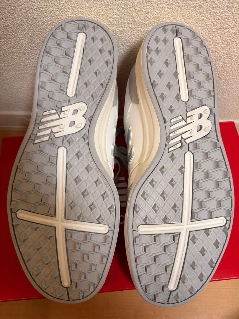 New Balance ゴルフシューズ ホワイト/グレー