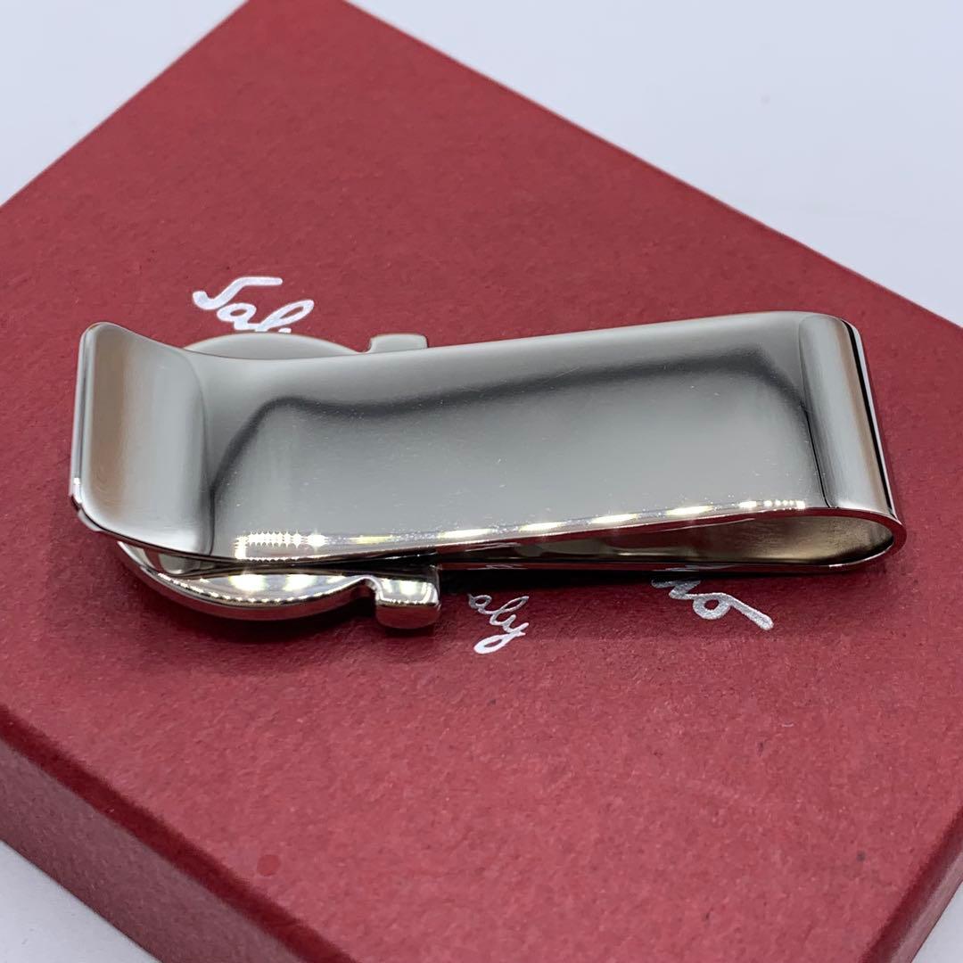 【超美品/箱付き】フェラガモ　マネークリップ　シルバー　ガンチーニ