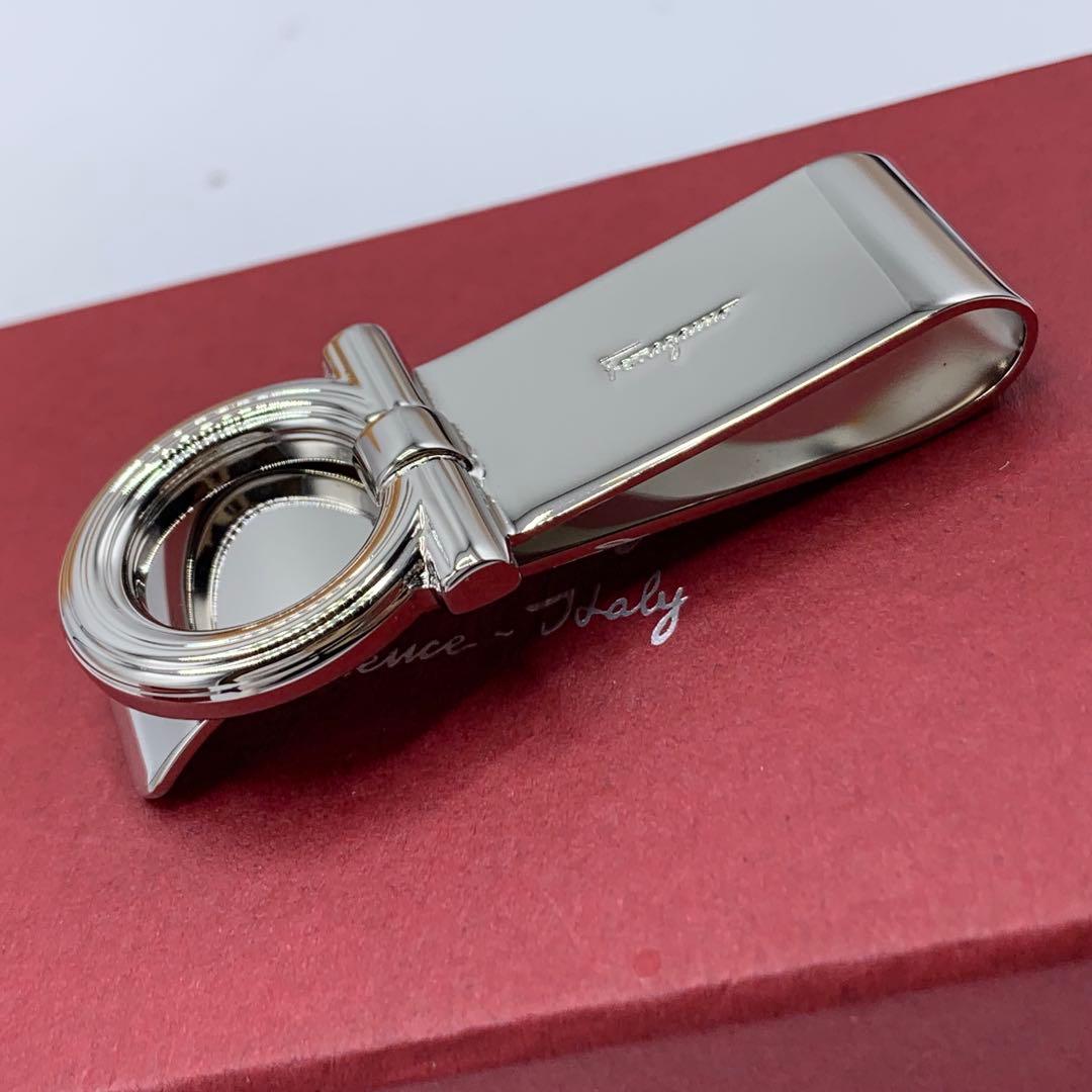 【超美品/箱付き】フェラガモ　マネークリップ　シルバー　ガンチーニ