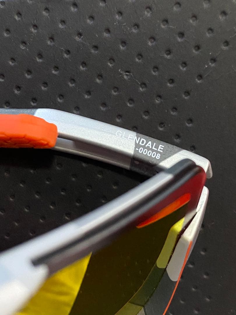 100% Glendale グレイカモ ワンハンドレッド サングラス