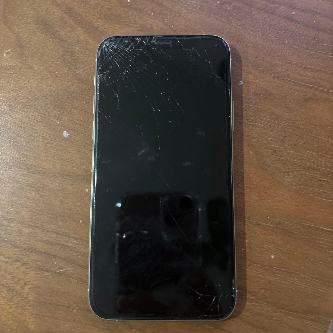 iPhone11 Pro 256GB シルバー MWC82J/A