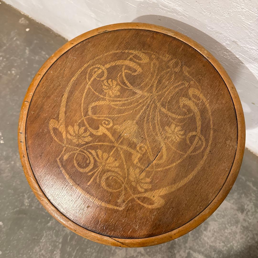 ヴィンテージ　ラウンドスツール　ベントウッド　座面装飾