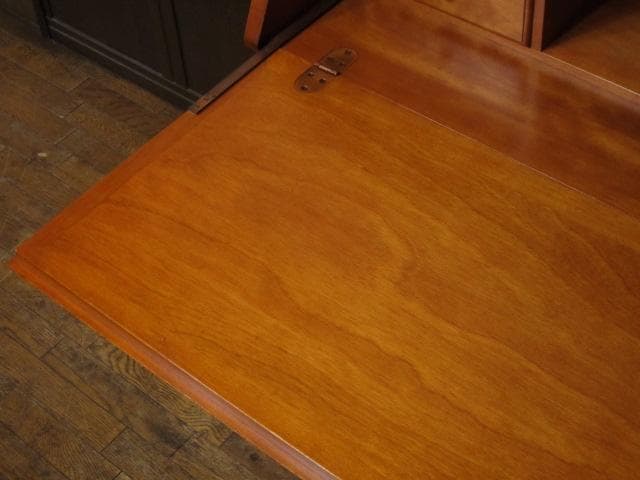 横浜ダニエル Daniel 樺材 無垢 スパニッシュ ライティングビューロー