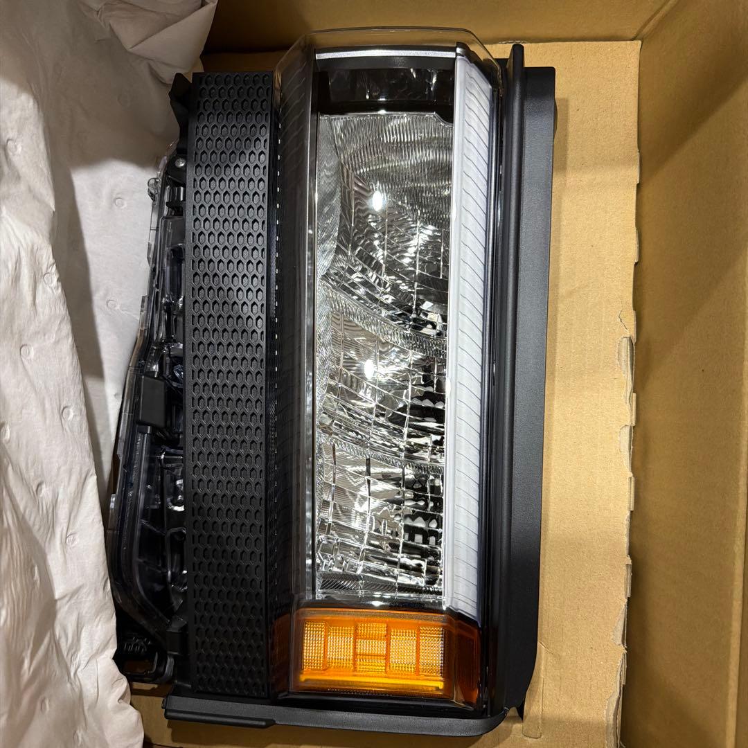 【新品・未使用・新車外し】ランドクルーザー250 ヘッドライト