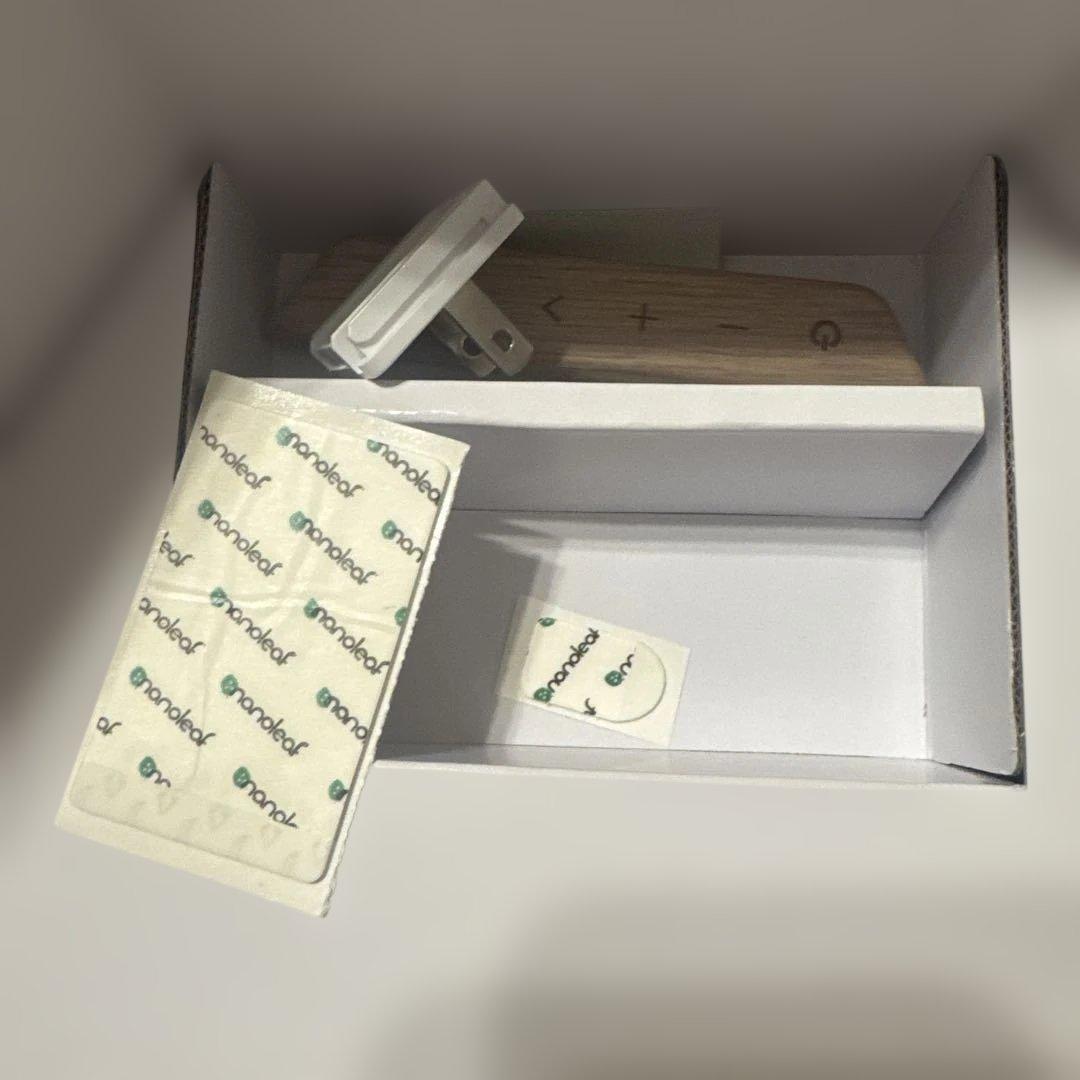 Nanoleaf Elements ウッドライト スターターパック (7パネル)