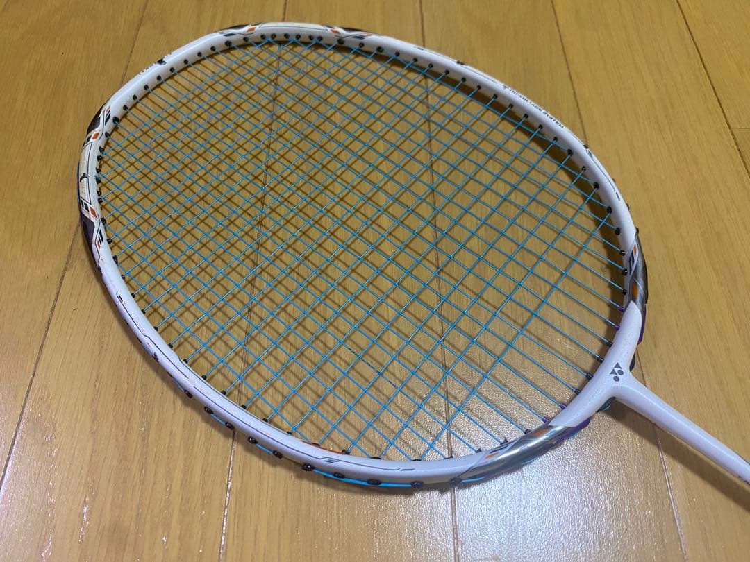 ラケット YONEX VOLTRIC70 E-tune