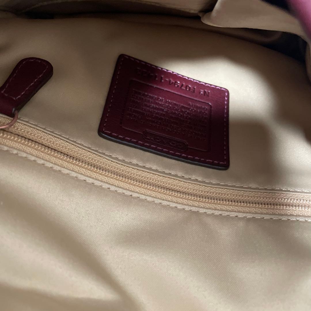 コーチ　ソーホー ショルダーバッグ　シグネチャー柄　バーガンディレザー