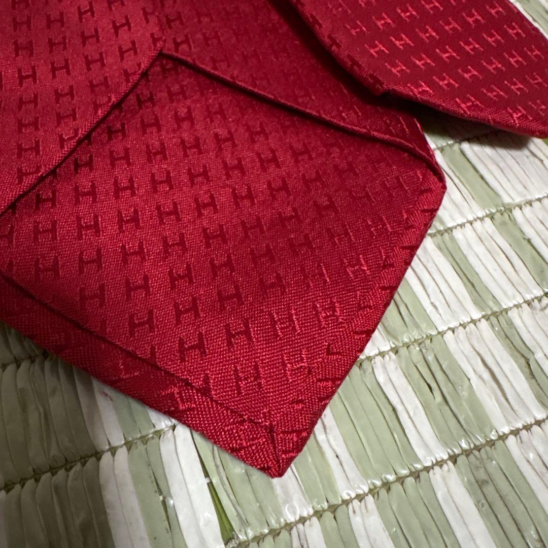 エルメス　HERMES ネクタイ　H柄　ビジネス　スーツ用　赤　レッド　シルク