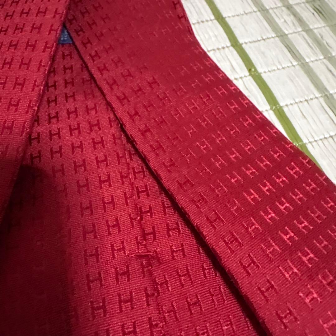 エルメス　HERMES ネクタイ　H柄　ビジネス　スーツ用　赤　レッド　シルク