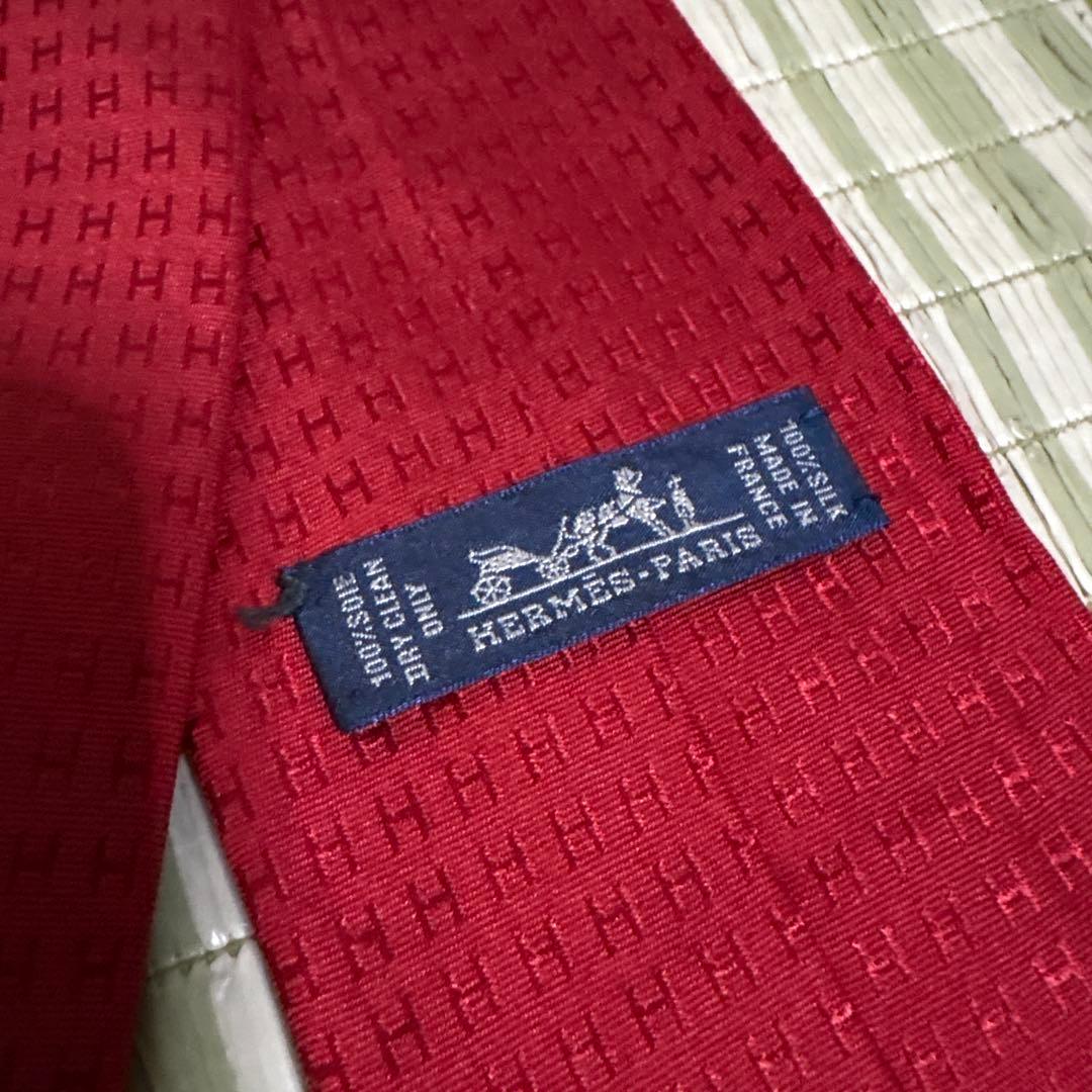 エルメス　HERMES ネクタイ　H柄　ビジネス　スーツ用　赤　レッド　シルク