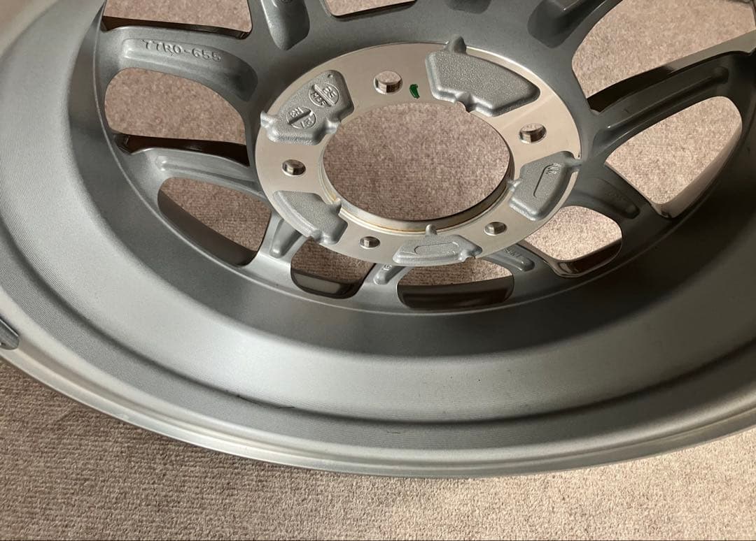 新型ジムニー　 純正アルミホイール　1本　新車外し　JB64 スペア　リペアに