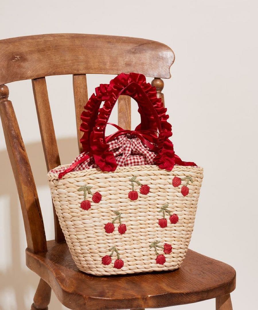 Maison de FLEUR チェリーメイズフリルハンドルカゴバッグ　レッド