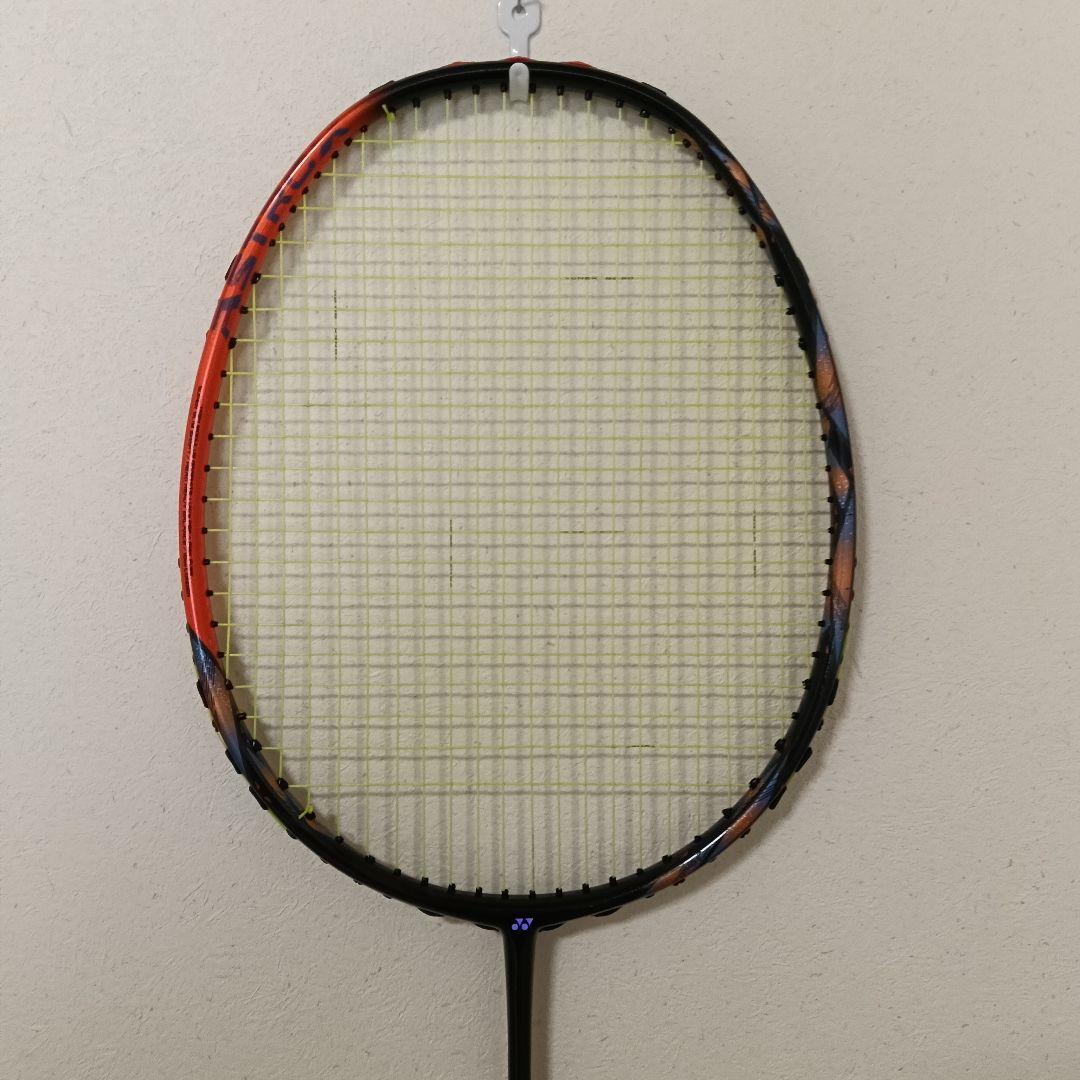 YONEX　アストロクス77PRO　4UG5