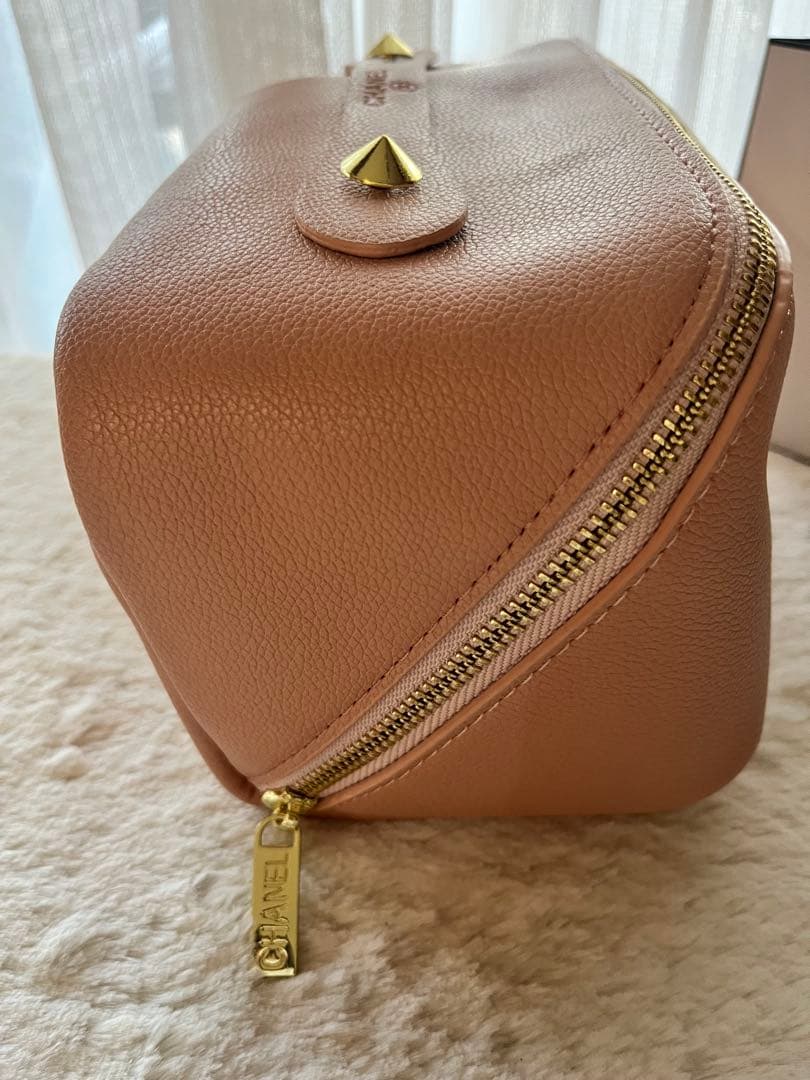 CHANEL ピンク レザー コスメポーチ ノベルティー レア
