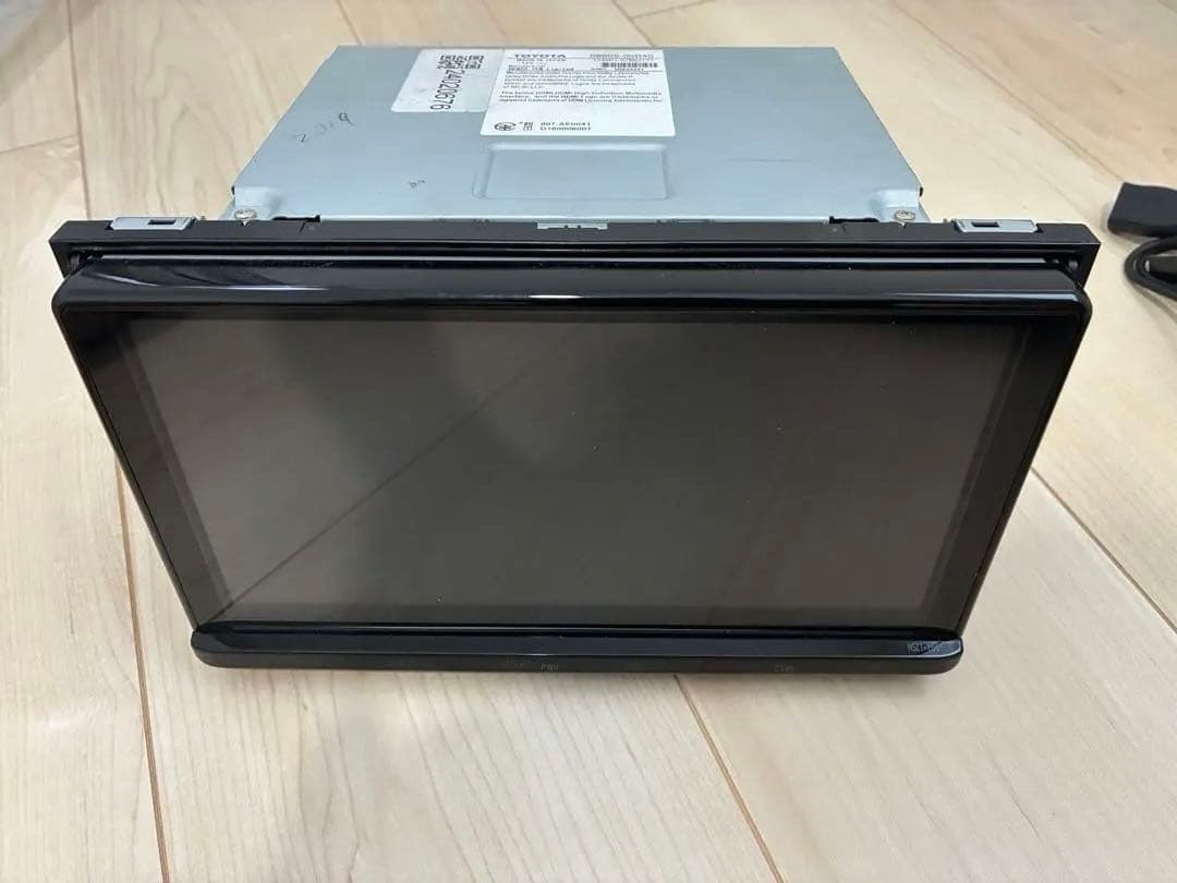 週末値下げ　トヨタ NSZT-Y68T カーナビ 大型ディスプレイ