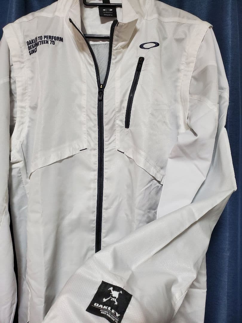 Oakley ホワイトゴルフジャケット メンズウェア