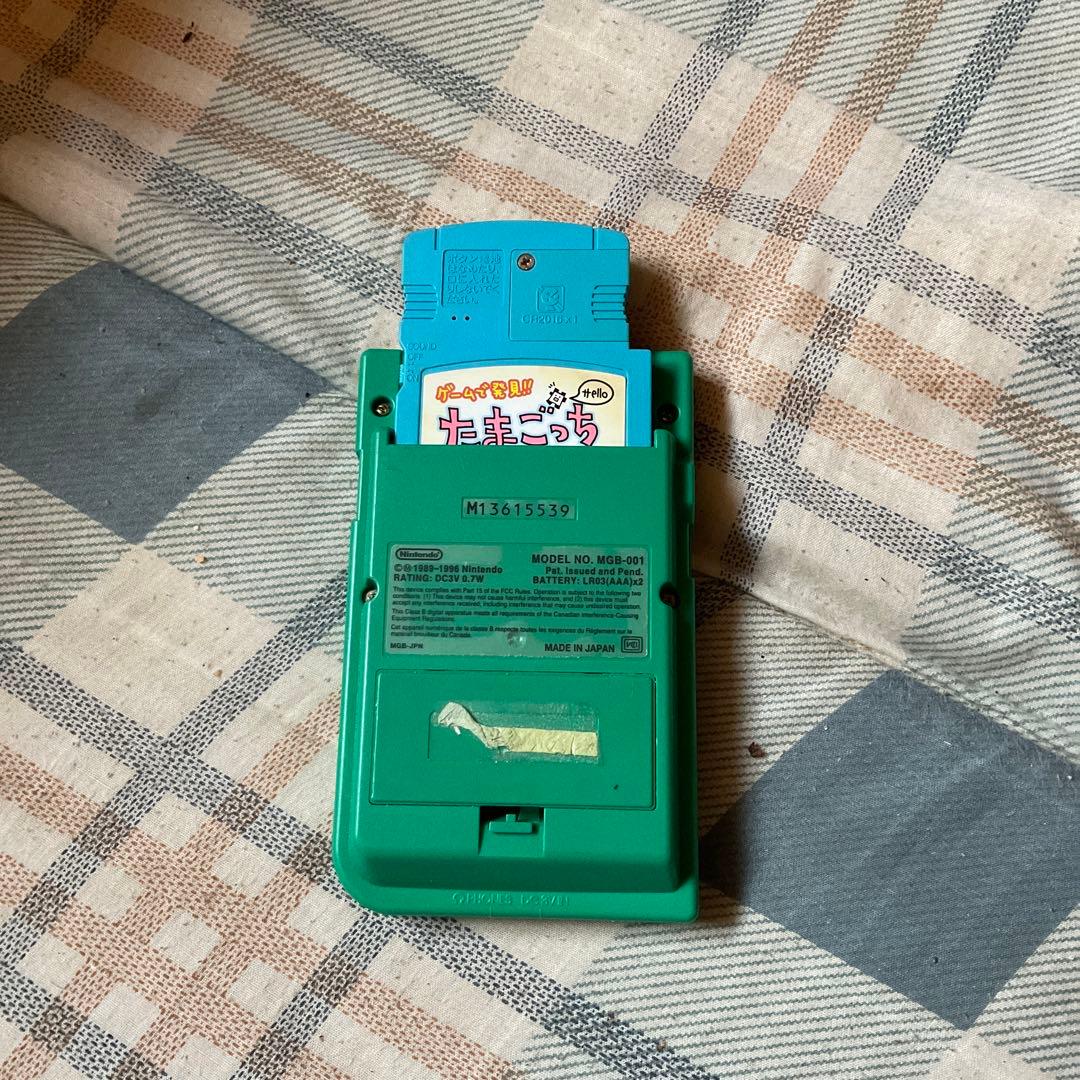 ゲームボーイ　Pocket 色／みどり。カートリッジ／たまごっち。【作動品】。