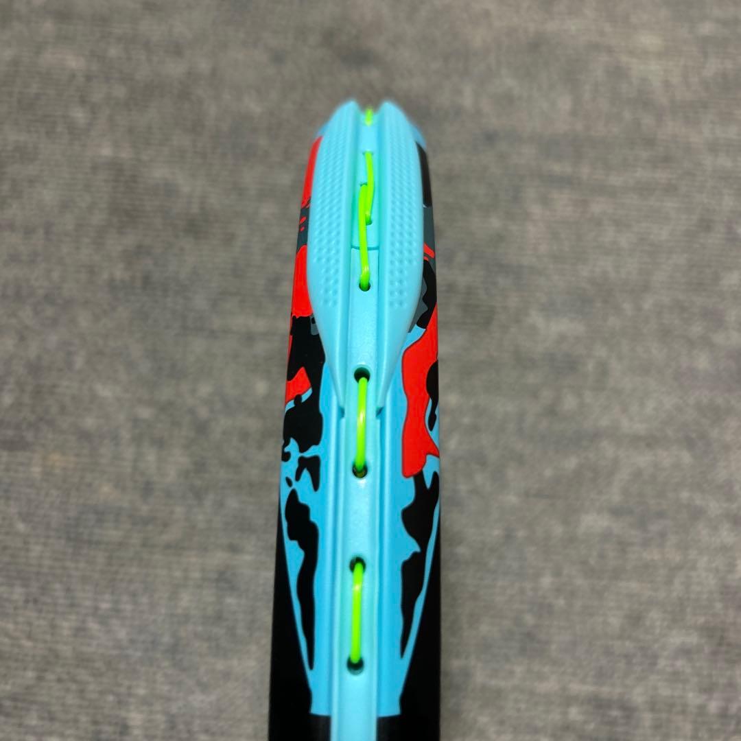 ジオブレイク70vヨネックス　少しひびがあり