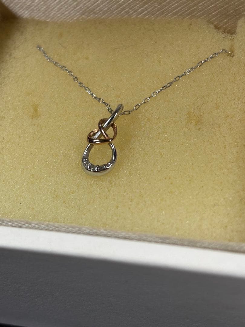 Samantha tiara Infinity Love Knot ネックレス