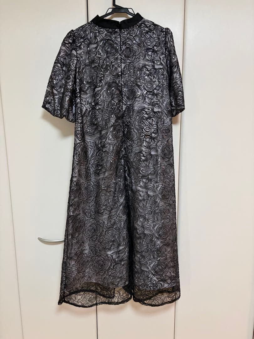 Aラインパフスリーブパーティードレス