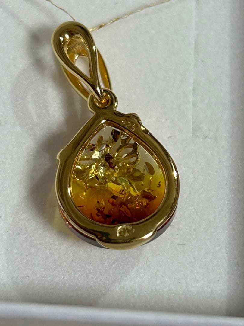 関西万博 ポーランド 琥珀 アンバー ペンダントトップ サンライズ 蜂