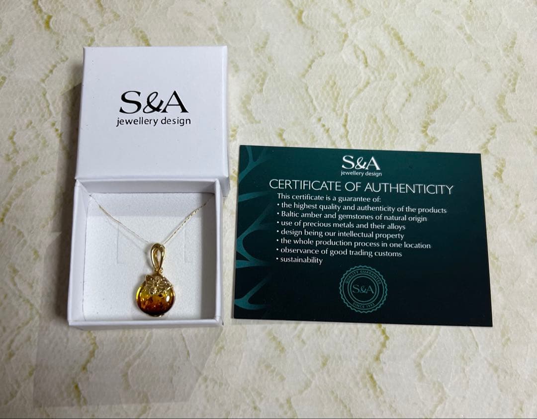 関西万博 ポーランド 琥珀 アンバー ペンダントトップ サンライズ 蜂