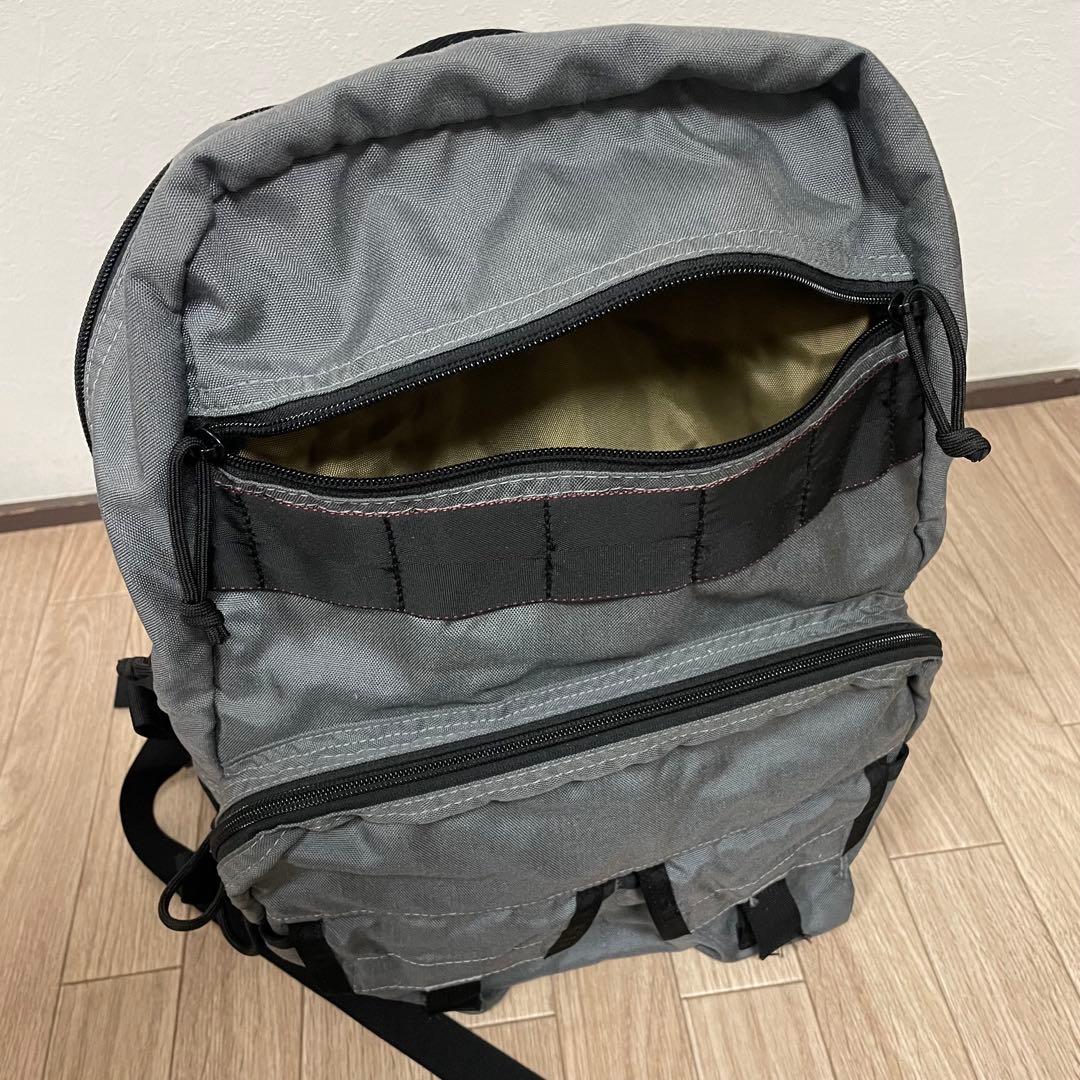 BRIEFING × MHL. 別注バックパック　グレー