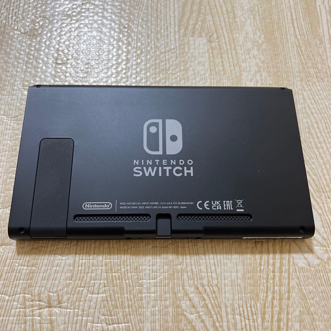 Nintendo Switch本体　2022年　ニンテンドー　スイッチ　￼