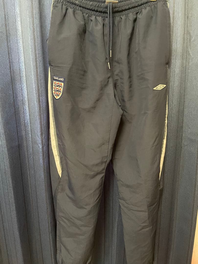Umbro イングランド代表 ナイロンパンツ　ユニフォーム
