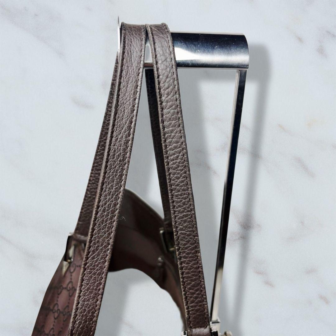 011 極美品 GUCCI ハンドバッグ トートバッグ 肩掛け GG柄