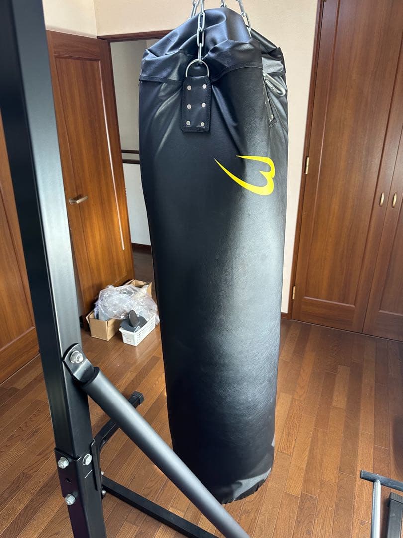 サンドバッグ スタンド付き 黒　完品