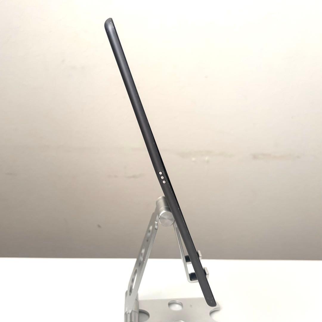 【完動品】Apple iPad 第8世代 128GB Wi-Fi スペースグレー