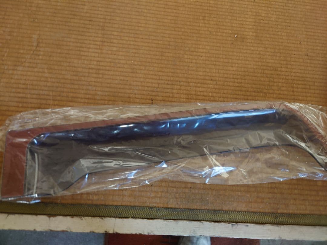 ISUZU FORWARD GIGA 純正ドアバイザー（アクリル）