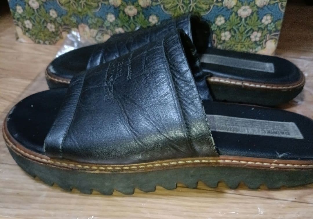 DAIRIKU レザーサンダル 20ss slipper for guests