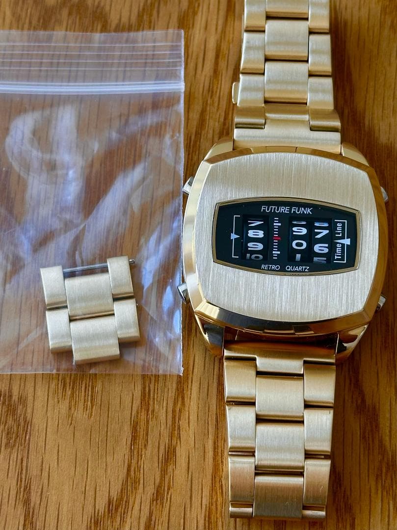 時計 FUTURE FUNK FF101-YG-MT