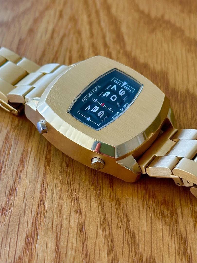 時計 FUTURE FUNK FF101-YG-MT