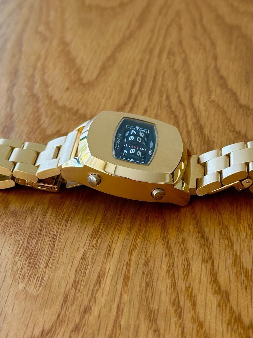 時計 FUTURE FUNK FF101-YG-MT