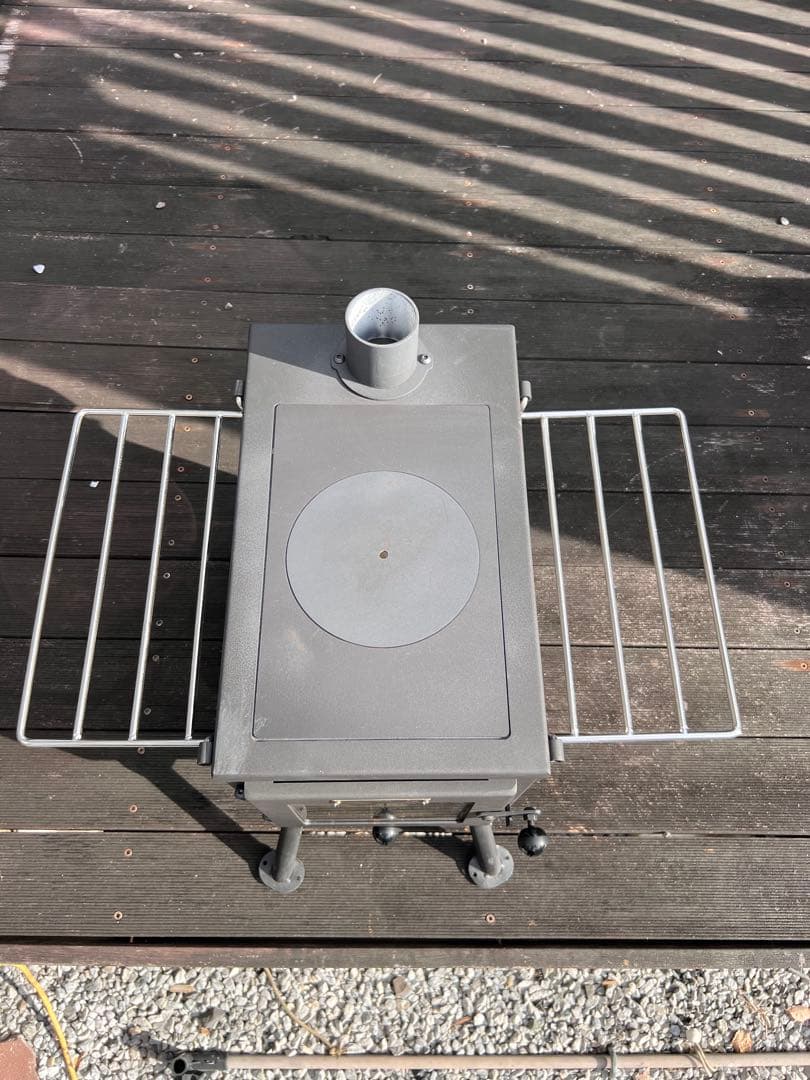 FUTUREFOX 　薪ストーブ　煙突 ダンパー付属 3面ガラス 鉄製