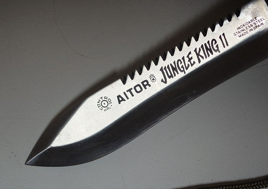【世界の名品】 サバイバルナイフ Aitor Jungle King アイトール